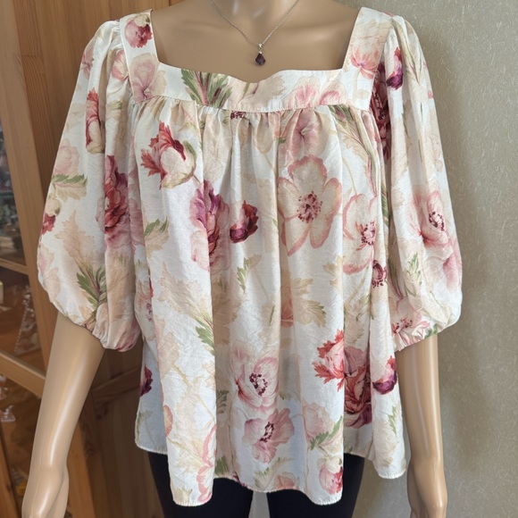 H&M Tops - H&M Floral Puff Sleeve Blouse